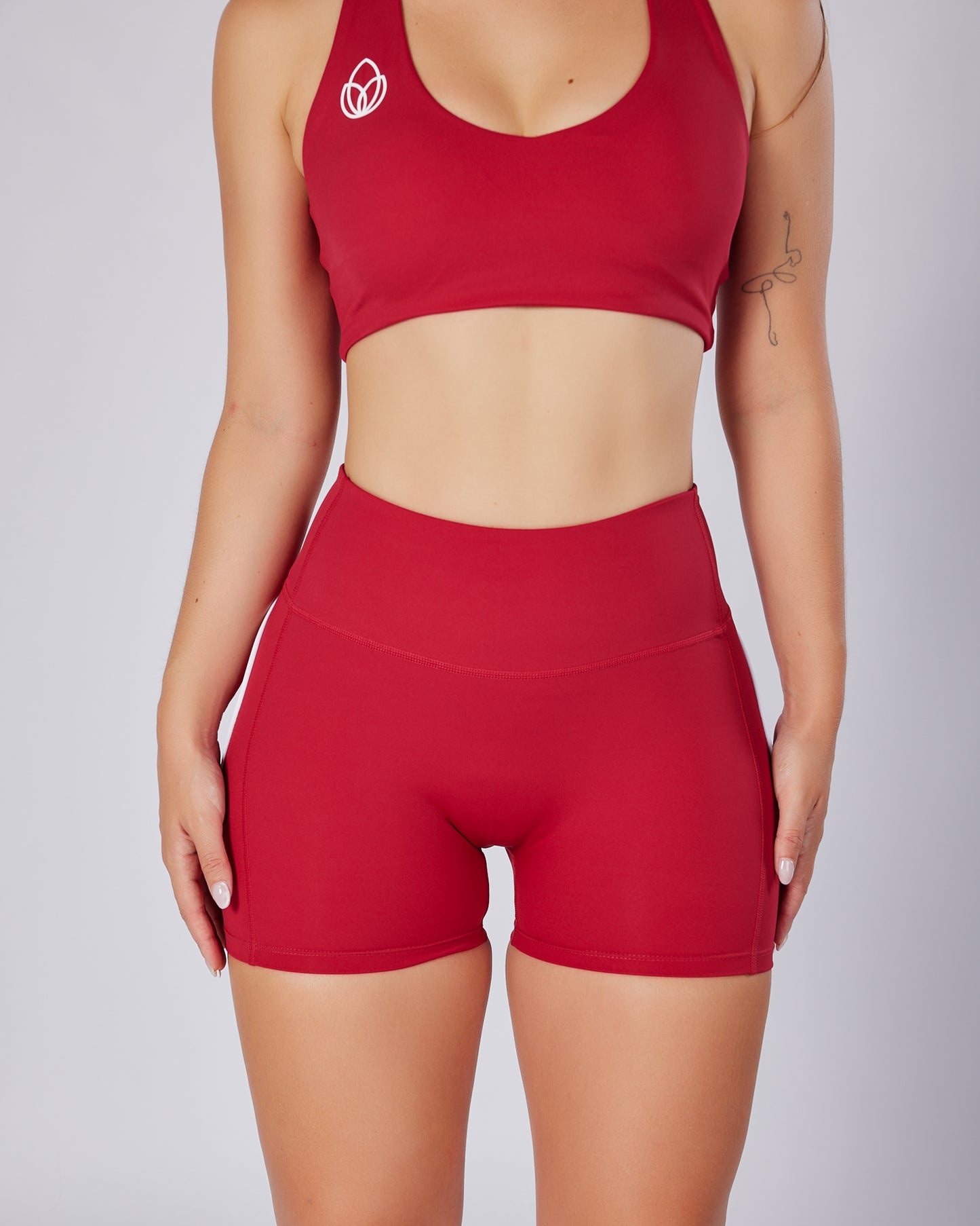 Corazón invertido borgoña short❤️🔥