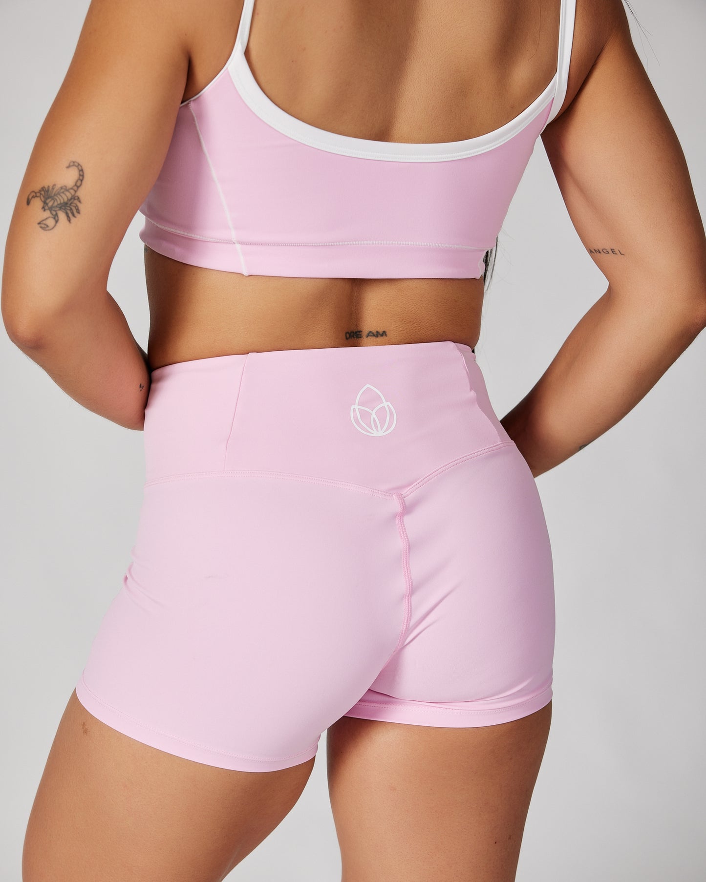 Magnolia short