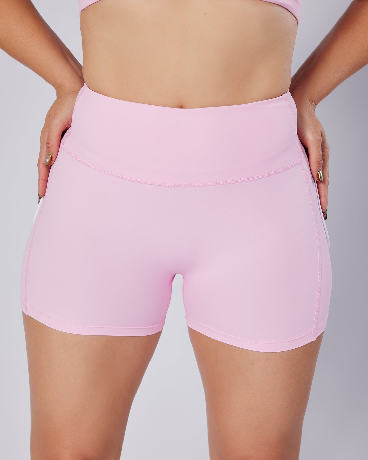 Corazón invertido rosa pastel short💗
