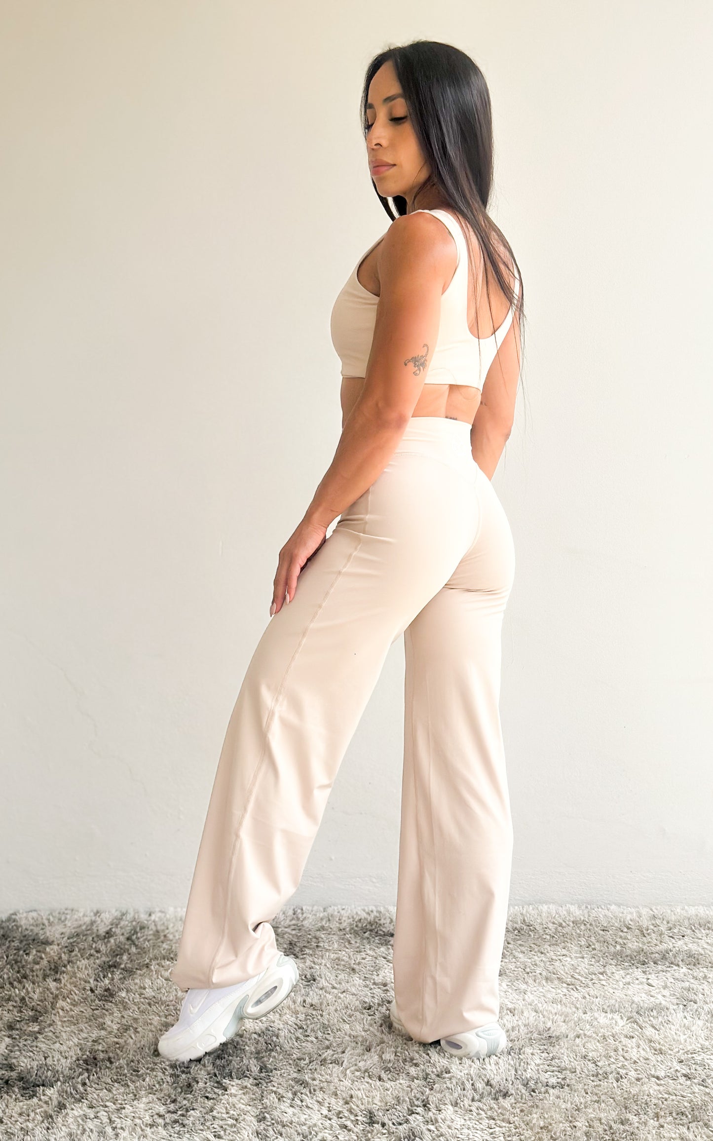 Lolita flare cream + top🍦